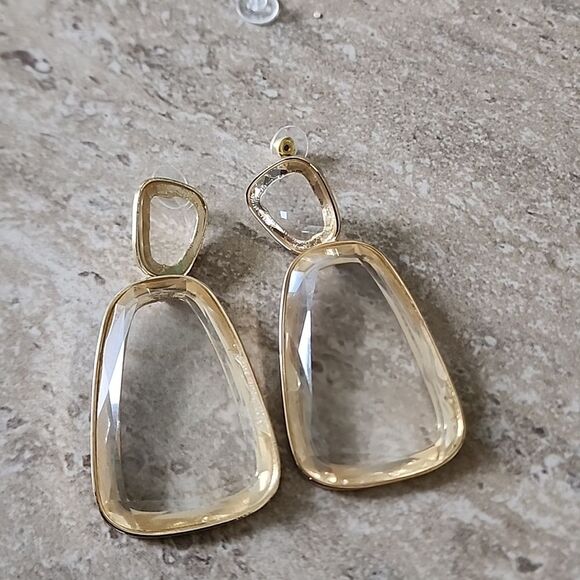 Fashion Earrings - Picture 1 of 3